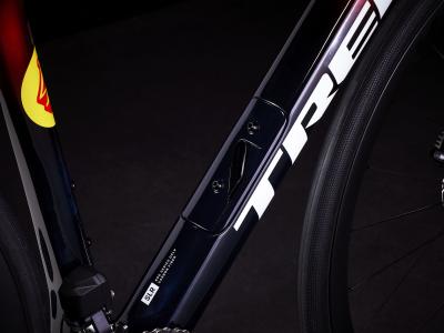 Trek Domane SLR 6 47 Metallic Red Smoke to Blue Smoke F Produktbild 3