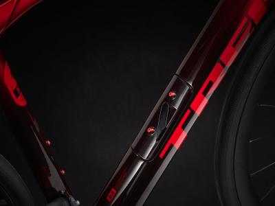 Trek Domane SLR 6 AXS 50 Metallic Red Smoke to Red Carb Produktbild 3