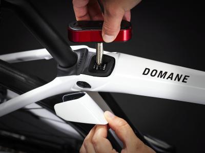 Trek Domane SLR 9 47 Crystal White Produktbild 8