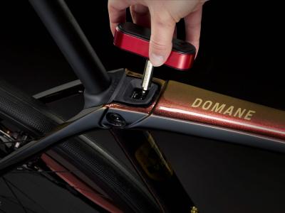 Trek Domane SLR 9 50 Axinite Flip/Trek Black Produktbild 8