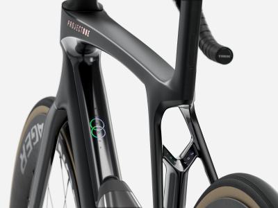 Trek Madone SLR 7 M Matte Carbon Smoke/Prismatic Pearl Produktbild 3