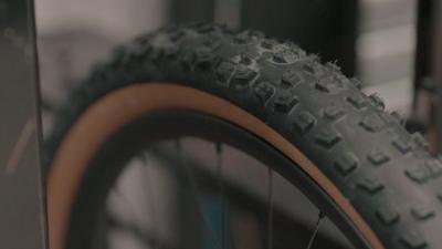 Bontrager Hinterrad Bontrager Line Pro 30 TLR 27.5 Disc 148m Produktbild 8