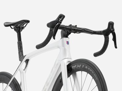 Trek Madone SL 7 L Gloss Crystal White/Matte Deep Smoke Produktbild 4