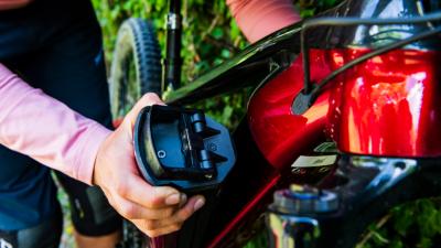 Trek PowerflyFS4 8EQEU M 29 Fury Red / Dark Star Gloss Produktbild 5